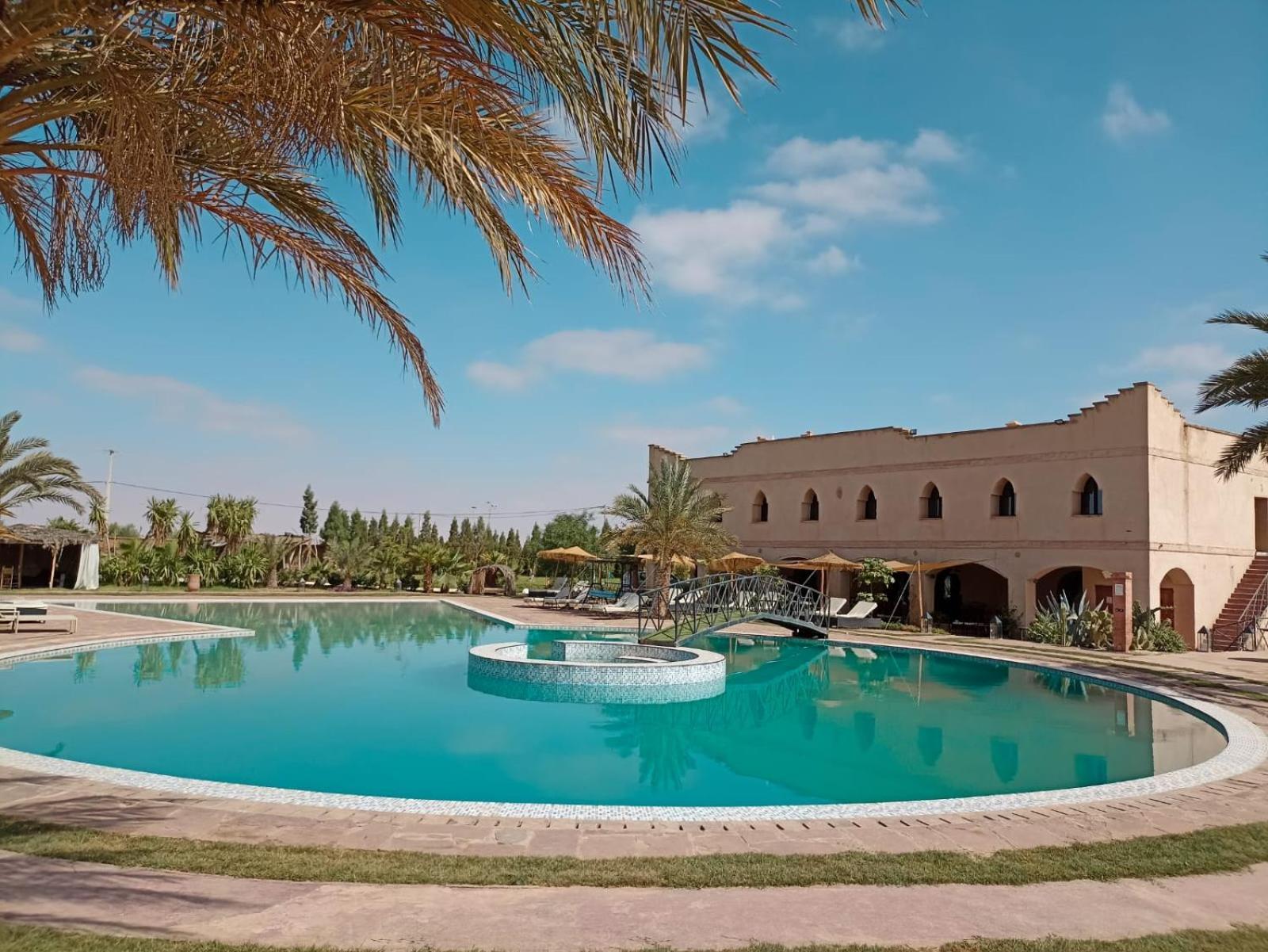 WawizelteLes Jardins D Amizmiz 6 Piscines住宿加早餐旅馆 外观 照片