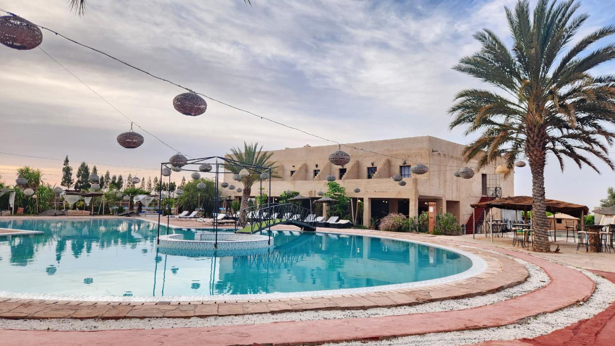 WawizelteLes Jardins D Amizmiz 6 Piscines住宿加早餐旅馆 外观 照片